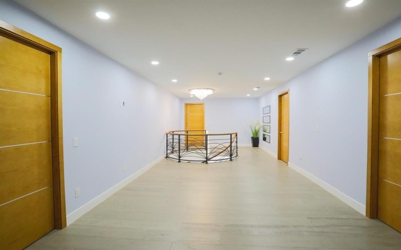 1719 Right Field Court, Cedar Hill, TX 75104, 4 Bedrooms Bedrooms, ,5 BathroomsBathrooms,Residential,For Sale,1719 Right Field Court,0,21048370