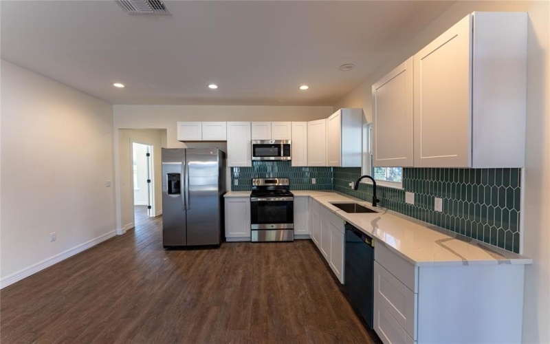 2380 Beverly Drive, Paris, TX 75460, 2 Bedrooms Bedrooms, ,2 BathroomsBathrooms,Residential,For Sale,2380 Beverly Drive,0,21048585