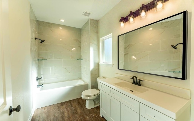 2380 Beverly Drive, Paris, TX 75460, 2 Bedrooms Bedrooms, ,2 BathroomsBathrooms,Residential,For Sale,2380 Beverly Drive,0,21048585