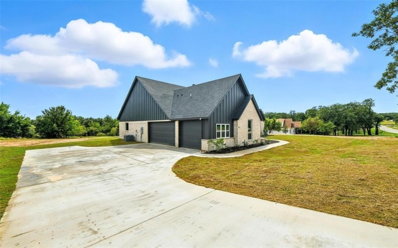 1012 Freedom Court, Weatherford, TX 76088, 4 Bedrooms Bedrooms, ,2 BathroomsBathrooms,Residential,For Sale,1012 Freedom Court,0,21048644