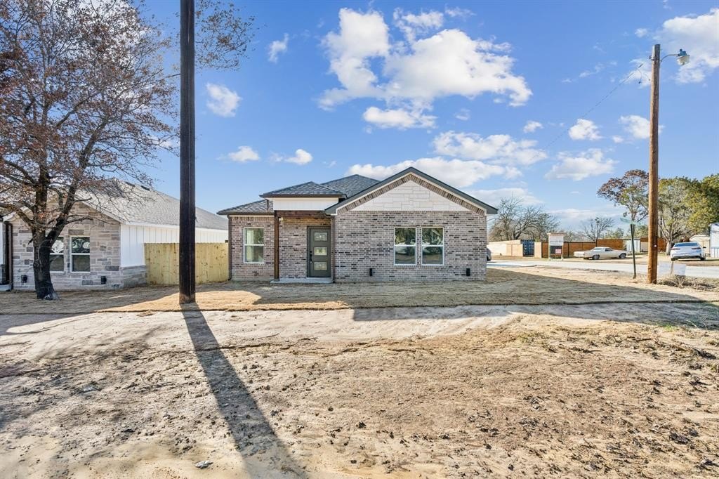 5914 Tin Top Highway, Granbury, TX 76048, 3 Bedrooms Bedrooms, ,2 BathroomsBathrooms,Residential,For Sale,5914 Tin Top Highway,0,21048879