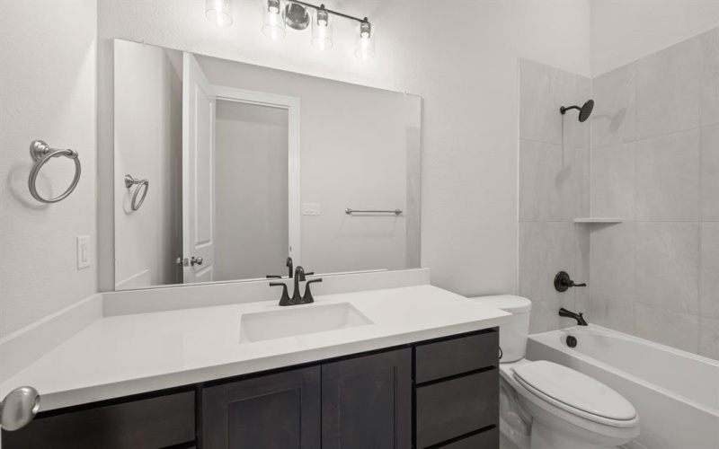 4818 Nomad Drive, Midlothian, TX 76065, 4 Habitaciones Habitaciones , ,3 BañosBaños,Residential,En Venta,4818 Nomad Drive,0,21048890