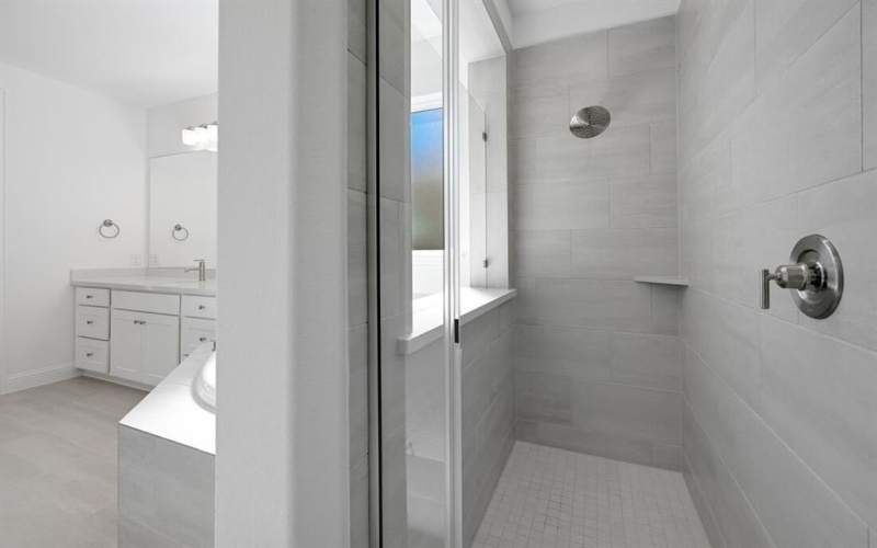 415 Chatham Drive, Oak Point, TX 75068, 4 Bedrooms Bedrooms, ,3 BathroomsBathrooms,Residential,For Sale,415 Chatham Drive,0,21048899