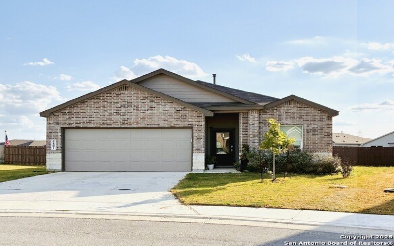 5801 Geronimo Vista, Seguin, TX 78155, 3 Bedrooms Bedrooms, ,2 BathroomsBathrooms,Residential,For Sale,5801 Geronimo Vista,0,1897493
