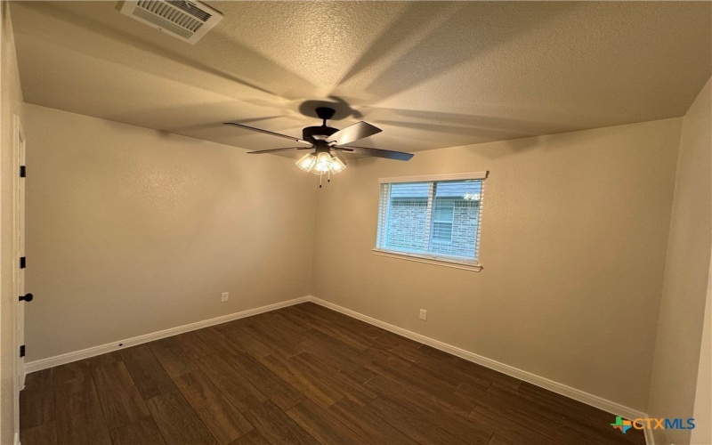 141 Atlas Avenue, Killeen, TX 76542, 4 Habitaciones Habitaciones , ,2 BañosBaños,Residential,En Venta,141 Atlas Avenue,0,591529
