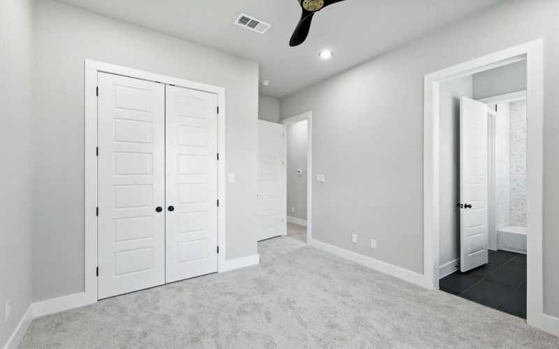 1068 Glenoaks Drive, Weatherford, TX 76088, 6 Bedrooms Bedrooms, ,3 BathroomsBathrooms,Residential,For Sale,1068 Glenoaks Drive,0,21045715