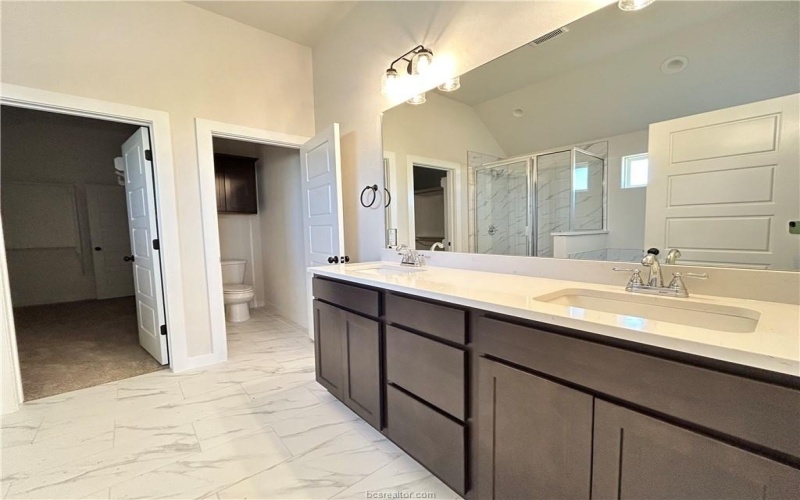 1937 Pinemont View Drive, Bryan, TX 77807, 3 Habitaciones Habitaciones , ,2 BañosBaños,Residential,En Venta,1937 Pinemont View Drive,0,25009544