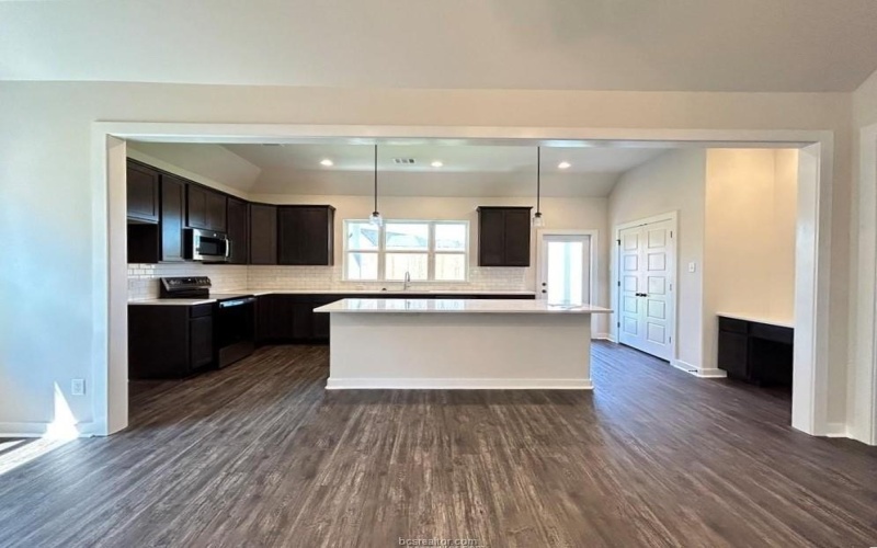 1937 Pinemont View Drive, Bryan, TX 77807, 3 Habitaciones Habitaciones , ,2 BañosBaños,Residential,En Venta,1937 Pinemont View Drive,0,25009544