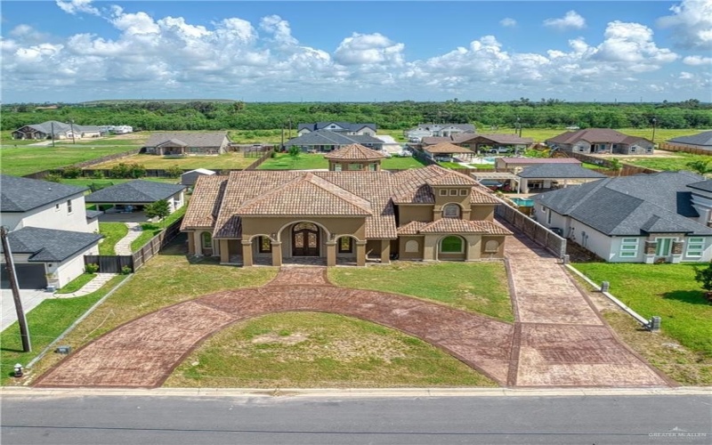 2916 Fletcher Street, Weslaco, TX 78599, 4 Bedrooms Bedrooms, ,5 BathroomsBathrooms,Residential,For Sale,2916 Fletcher Street,0,479687