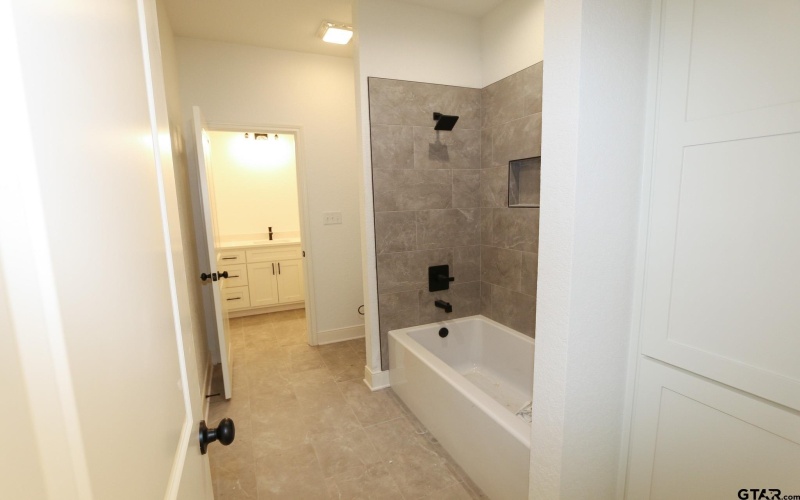 16525 Hailey Court, Tyler, TX 75703, 4 Bedrooms Bedrooms, ,3 BathroomsBathrooms,Residential,For Sale,16525 Hailey Court,0,25013319