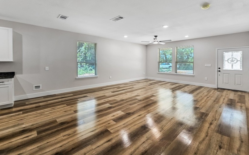 240 Geronimo, Mabank, TX 75156, 3 Bedrooms Bedrooms, ,2 BathroomsBathrooms,Residential,For Sale,240 Geronimo,0,109605