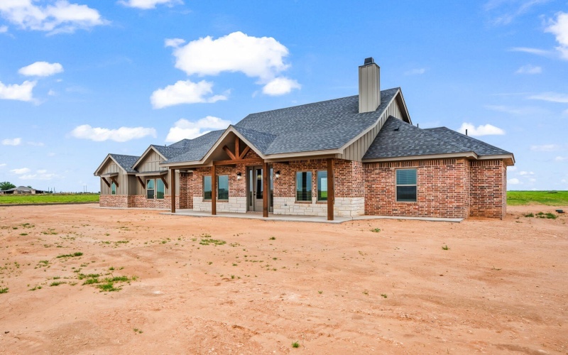 15706 N Farm To Market Rd 179, Shallowater, TX 79363, 3 Habitaciones Habitaciones , ,2 BañosBaños,Residential,En Venta,15706 N Farm To Market Rd 179,0,202559875