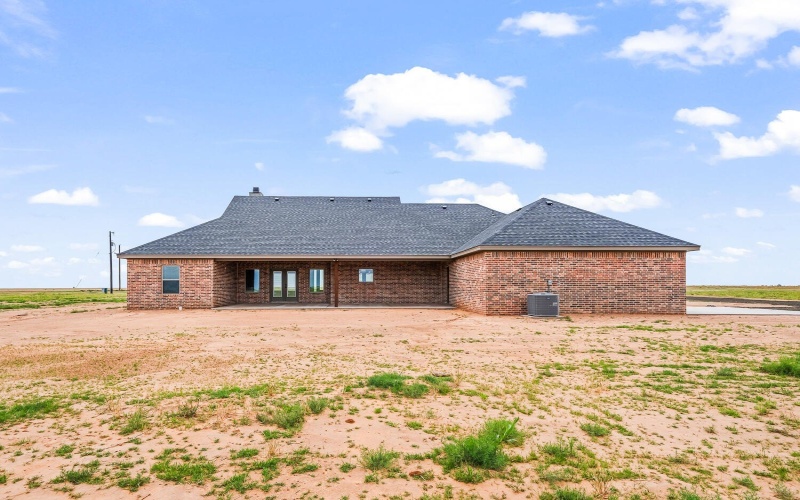 15706 N Farm To Market Rd 179, Shallowater, TX 79363, 3 Habitaciones Habitaciones , ,2 BañosBaños,Residential,En Venta,15706 N Farm To Market Rd 179,0,202559875
