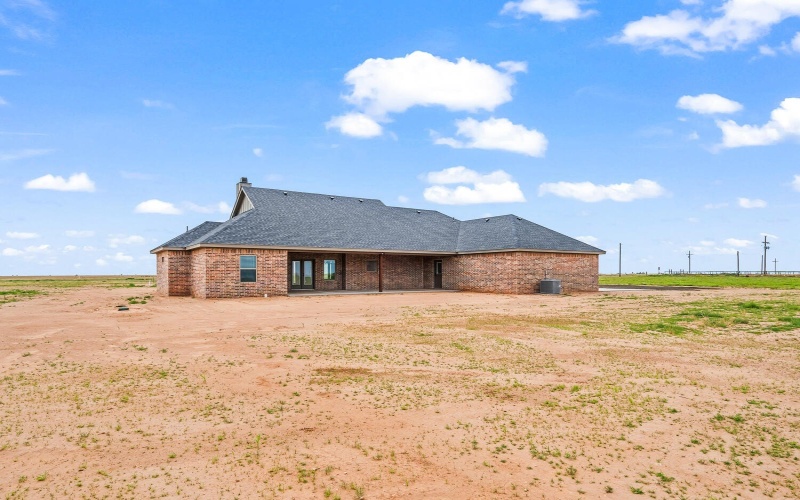 15706 N Farm To Market Rd 179, Shallowater, TX 79363, 3 Habitaciones Habitaciones , ,2 BañosBaños,Residential,En Venta,15706 N Farm To Market Rd 179,0,202559875