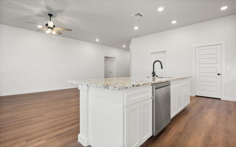 10702 Beaufort Avenue, Lubbock, TX 79424, 4 Bedrooms Bedrooms, ,2 BathroomsBathrooms,Residential,For Sale,10702 Beaufort Avenue,0,202559881