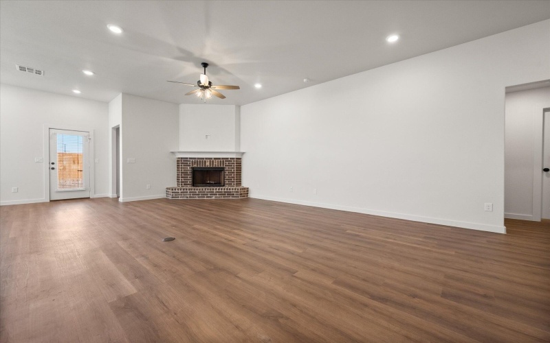 10702 Beaufort Avenue, Lubbock, TX 79424, 4 Bedrooms Bedrooms, ,2 BathroomsBathrooms,Residential,For Sale,10702 Beaufort Avenue,0,202559881