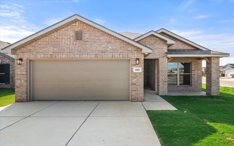 1625 N Clinton Avenue, Lubbock, TX 79416, 4 Bedrooms Bedrooms, ,2 BathroomsBathrooms,Residential,For Sale,1625 N Clinton Avenue,0,202559926