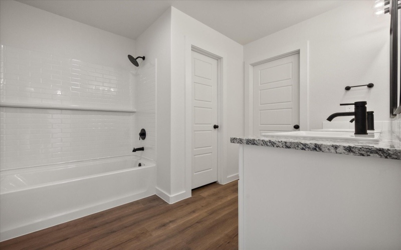 1625 N Clinton Avenue, Lubbock, TX 79416, 4 Bedrooms Bedrooms, ,2 BathroomsBathrooms,Residential,For Sale,1625 N Clinton Avenue,0,202559926