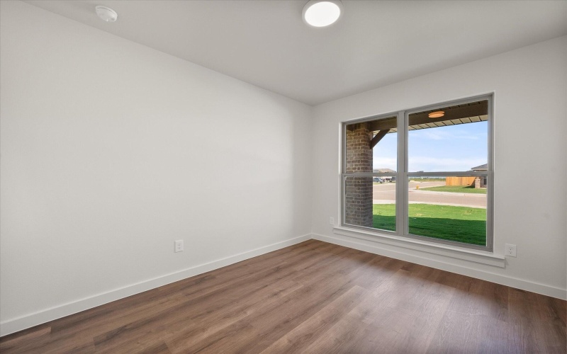 1625 N Clinton Avenue, Lubbock, TX 79416, 4 Bedrooms Bedrooms, ,2 BathroomsBathrooms,Residential,For Sale,1625 N Clinton Avenue,0,202559926