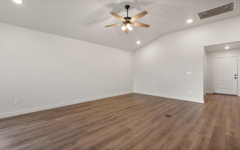 1625 N Clinton Avenue, Lubbock, TX 79416, 4 Bedrooms Bedrooms, ,2 BathroomsBathrooms,Residential,For Sale,1625 N Clinton Avenue,0,202559926