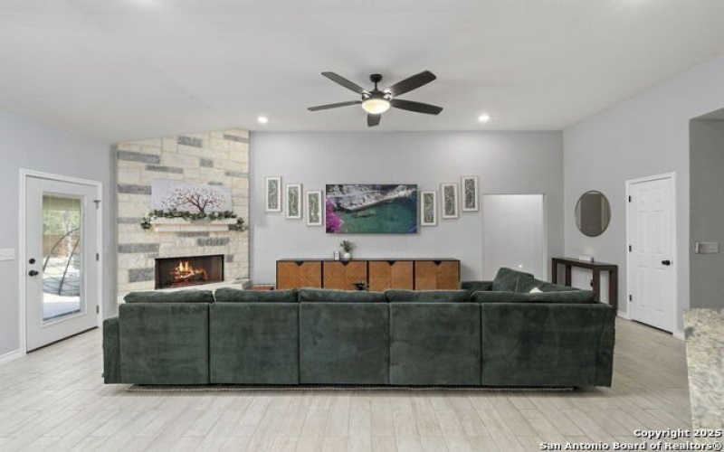275 County Road 6866, Natalia, TX 78059, 4 Habitaciones Habitaciones , ,3 BañosBaños,Residential,En Venta,275 County Road 6866,0,1897525
