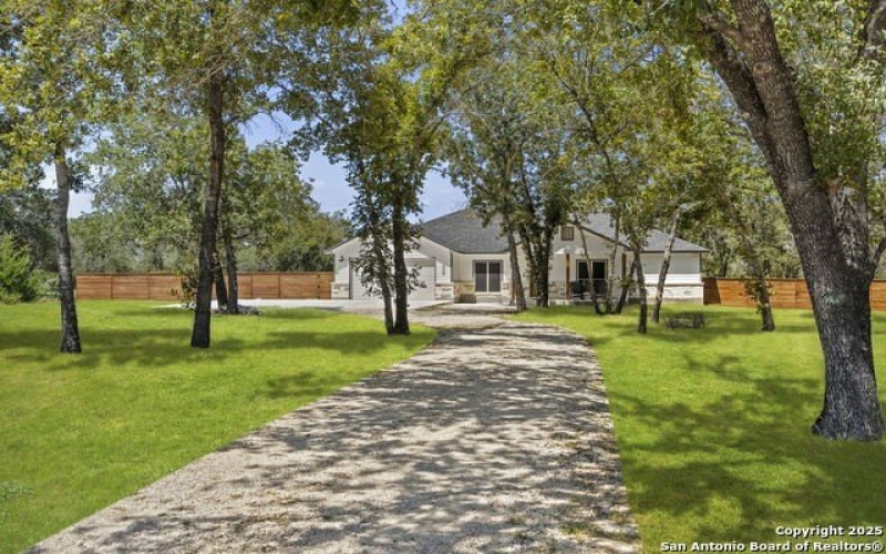 275 County Road 6866, Natalia, TX 78059, 4 Habitaciones Habitaciones , ,3 BañosBaños,Residential,En Venta,275 County Road 6866,0,1897525