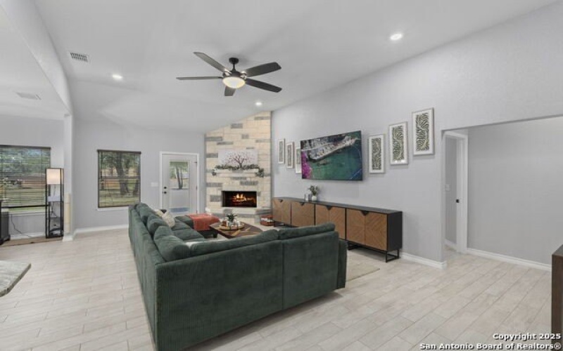275 County Road 6866, Natalia, TX 78059, 4 Habitaciones Habitaciones , ,3 BañosBaños,Residential,En Venta,275 County Road 6866,0,1897525