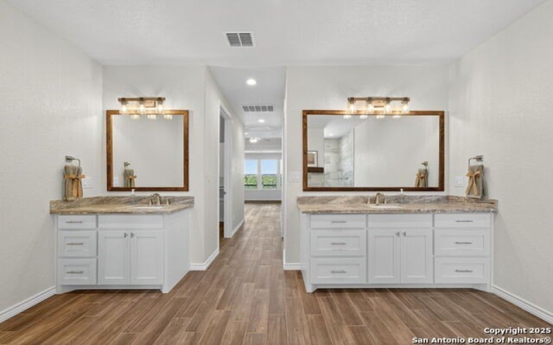 169 Longwood, New Braunfels, TX 78132, 4 Habitaciones Habitaciones , ,3 BañosBaños,Residential,En Venta,169 Longwood,0,1897674