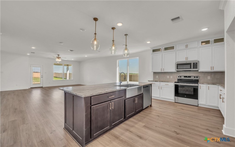 1936 Ember Drive, Temple, TX 76502, 3 Bedrooms Bedrooms, ,2 BathroomsBathrooms,Residential,For Sale,1936 Ember Drive,0,591545