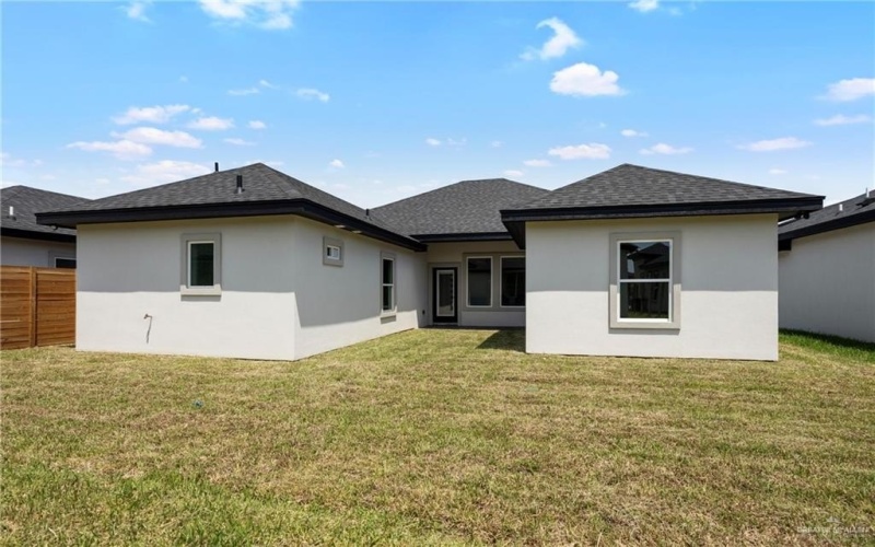 2736 E Pecos Road, Edinburg, TX 78542, 3 Bedrooms Bedrooms, ,2 BathroomsBathrooms,Residential,For Sale,2736 E Pecos Road,0,480020