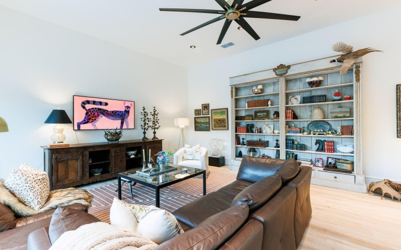 4004 104th Street, Lubbock, TX 79423, 4 Bedrooms Bedrooms, ,5 BathroomsBathrooms,Residential,For Sale,4004 104th Street,0,202559890