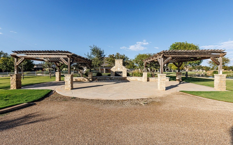 4004 104th Street, Lubbock, TX 79423, 4 Bedrooms Bedrooms, ,5 BathroomsBathrooms,Residential,For Sale,4004 104th Street,0,202559890