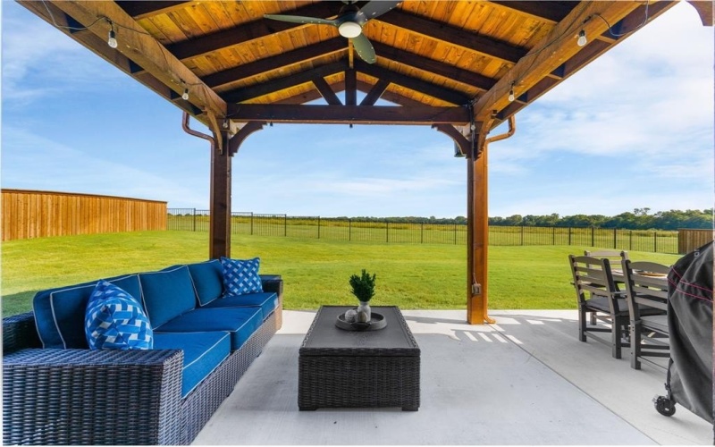 2504 Silo Lane, Van Alstyne, TX 75495, 4 Habitaciones Habitaciones , ,3 BañosBaños,Residential,En Venta,2504 Silo Lane,0,21045453