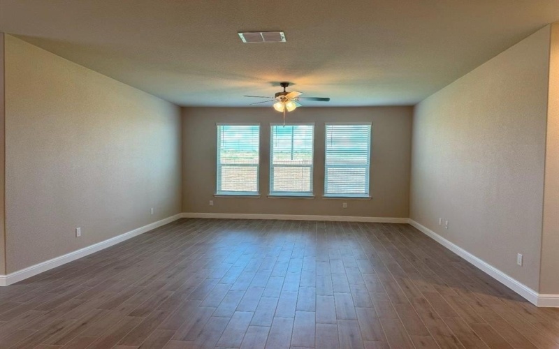 15144 GREEN BLUFF Drive, Fort Worth, TX 76008, 4 Bedrooms Bedrooms, ,2 BathroomsBathrooms,Residential,For Sale,15144 GREEN BLUFF Drive,0,21048471
