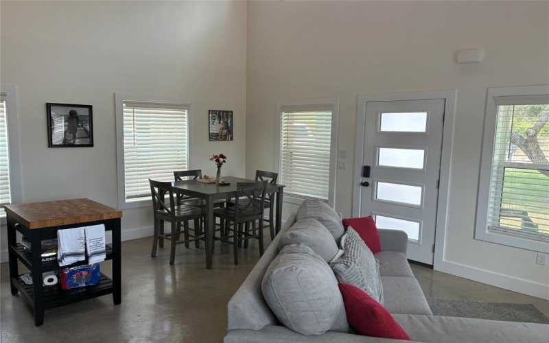 1617 W Terrace Boulevard, Rockport, TX 78382, ,Residential,En Venta,1617 W Terrace Boulevard,0,21048520