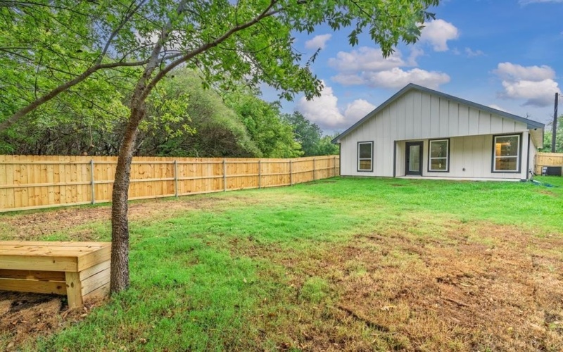 2208 Mill Street, Greenville, TX 75401, 3 Bedrooms Bedrooms, ,2 BathroomsBathrooms,Residential,For Sale,2208 Mill Street,0,21048641
