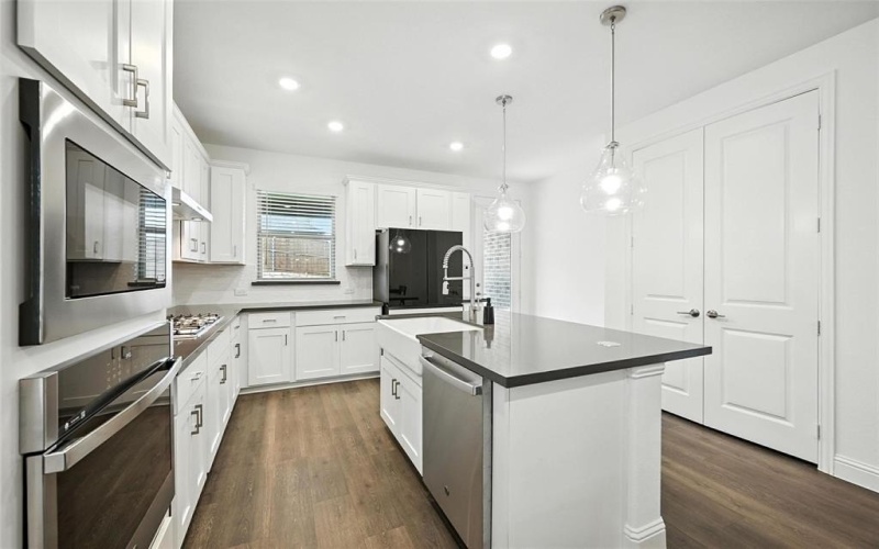 447 Holly Road, Lakewood Village, TX 75068, 4 Habitaciones Habitaciones , ,2 BañosBaños,Residential,En Venta,447 Holly Road,0,21049028