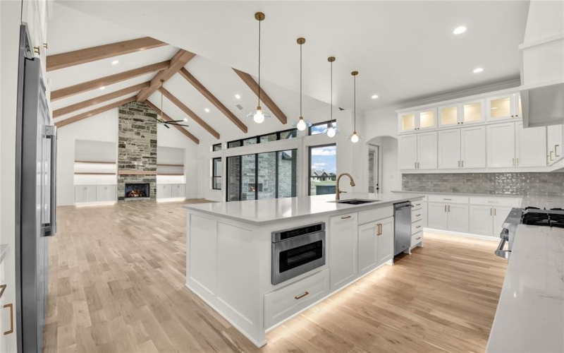 3013 Summit Drive, Aledo, TX 76008, 4 Bedrooms Bedrooms, ,3 BathroomsBathrooms,Residential,For Sale,3013 Summit Drive,0,21049386
