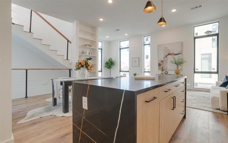 445 W Morphy Street, Fort Worth, TX 76104, 3 Habitaciones Habitaciones , ,3 BañosBaños,Residential,En Venta,445 W Morphy Street,0,21049455