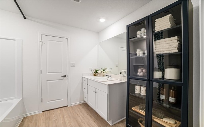 2284 Tierra Madre Boulevard, Fort Worth, TX 76108, 4 Bedrooms Bedrooms, ,2 BathroomsBathrooms,Residential,For Sale,2284 Tierra Madre Boulevard,0,21049642