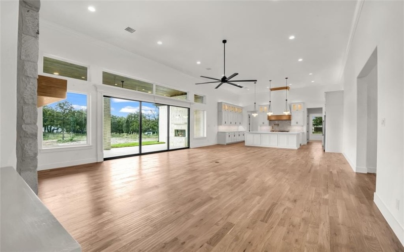 1035 Estancia Boulevard, Weatherford, TX 76088, 4 Bedrooms Bedrooms, ,3 BathroomsBathrooms,Residential,For Sale,1035 Estancia Boulevard,0,21049692