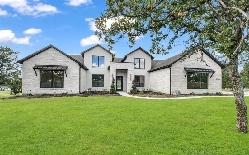 1035 Estancia Boulevard, Weatherford, TX 76088, 4 Bedrooms Bedrooms, ,3 BathroomsBathrooms,Residential,For Sale,1035 Estancia Boulevard,0,21049692
