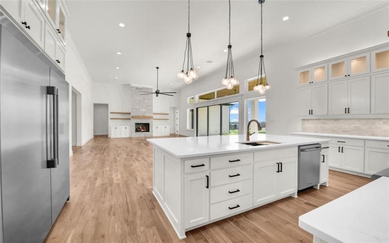 1035 Estancia Boulevard, Weatherford, TX 76088, 4 Bedrooms Bedrooms, ,3 BathroomsBathrooms,Residential,For Sale,1035 Estancia Boulevard,0,21049692