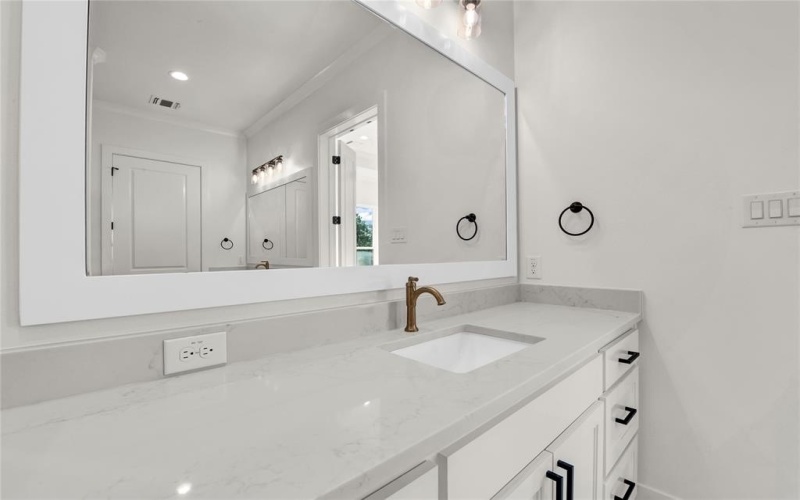 1035 Estancia Boulevard, Weatherford, TX 76088, 4 Bedrooms Bedrooms, ,3 BathroomsBathrooms,Residential,For Sale,1035 Estancia Boulevard,0,21049692