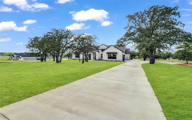 1035 Estancia Boulevard, Weatherford, TX 76088, 4 Bedrooms Bedrooms, ,3 BathroomsBathrooms,Residential,For Sale,1035 Estancia Boulevard,0,21049692