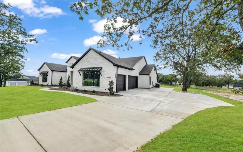1035 Estancia Boulevard, Weatherford, TX 76088, 4 Bedrooms Bedrooms, ,3 BathroomsBathrooms,Residential,For Sale,1035 Estancia Boulevard,0,21049692
