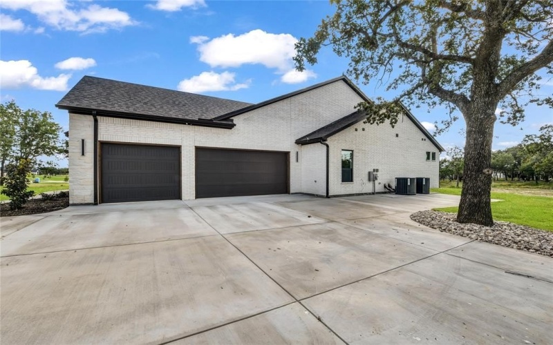 1035 Estancia Boulevard, Weatherford, TX 76088, 4 Bedrooms Bedrooms, ,3 BathroomsBathrooms,Residential,For Sale,1035 Estancia Boulevard,0,21049692