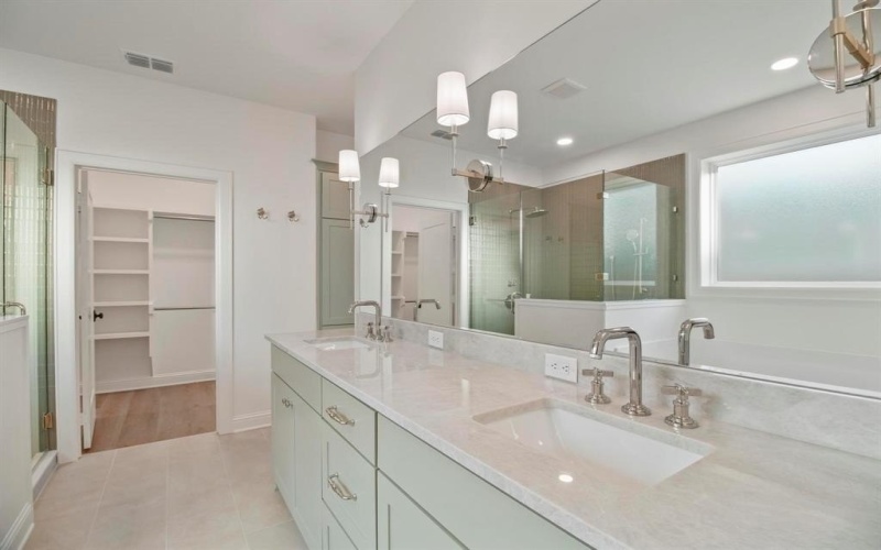 9244 Villas Court, Tyler, TX 75703, 3 Habitaciones Habitaciones , ,3 BañosBaños,Residential,En Venta,9244 Villas Court,0,21049766