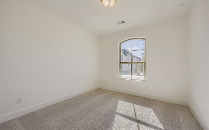 1724 Cornwall Avenue, Fort Worth, TX 76052, 4 Habitaciones Habitaciones , ,3 BañosBaños,Residential,En Venta,1724 Cornwall Avenue,0,21049837