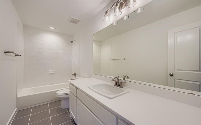 1724 Cornwall Avenue, Fort Worth, TX 76052, 4 Habitaciones Habitaciones , ,3 BañosBaños,Residential,En Venta,1724 Cornwall Avenue,0,21049837